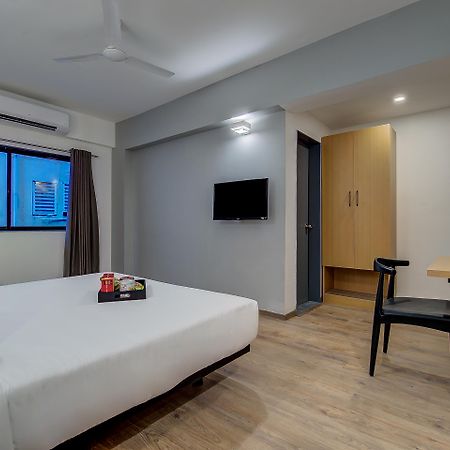 Отель Oyo Townhouse 048 Hadapsar Phursungi Экстерьер фото