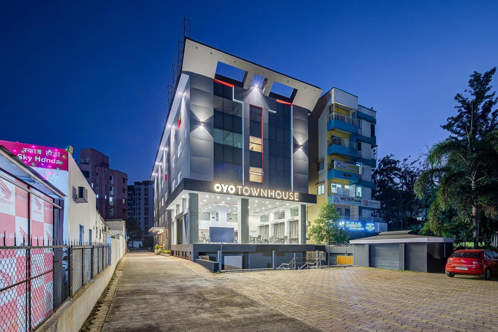 Отель Oyo Townhouse 048 Hadapsar Phursungi Экстерьер фото