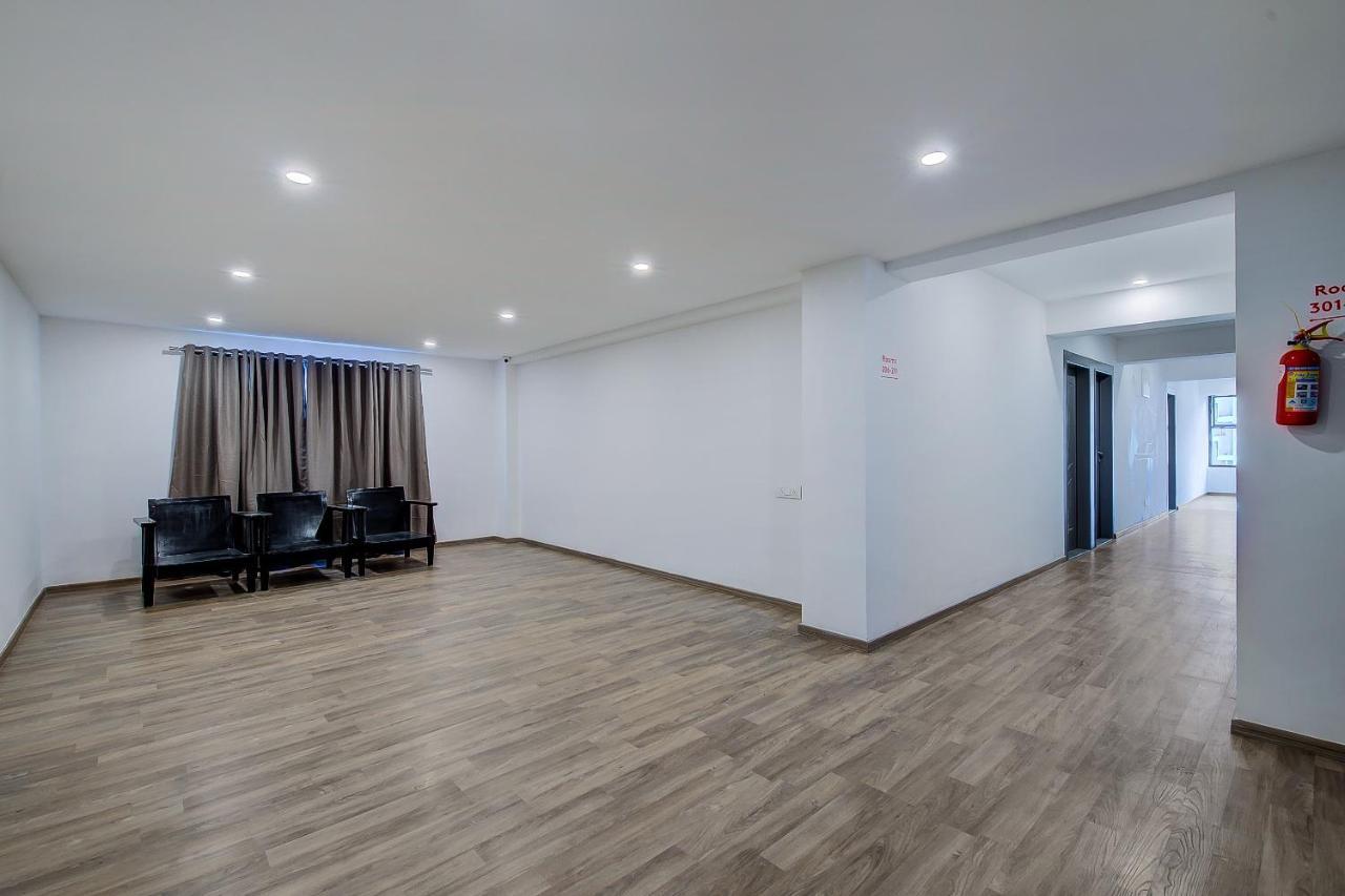 Отель Oyo Townhouse 048 Hadapsar Phursungi Экстерьер фото